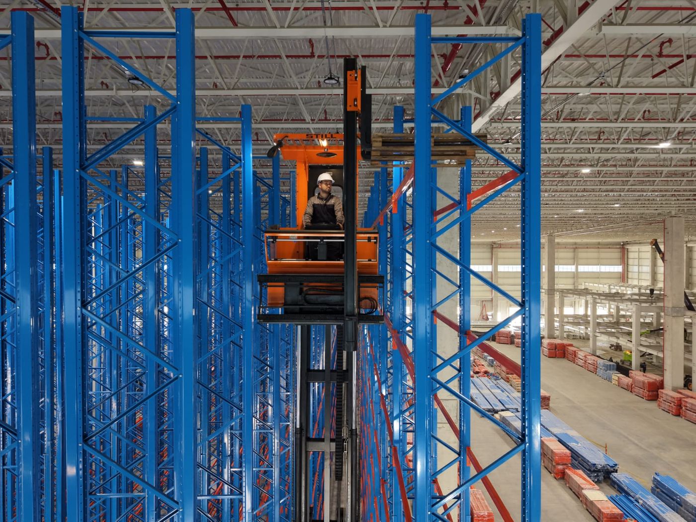 Estantería selectiva instalada por Grupo Lysco